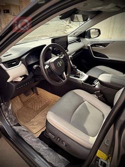 تۆیۆتا ڕاڤ 4